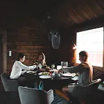 Ξενοδοχείο Solsiden Brygge Rorbuer 3*