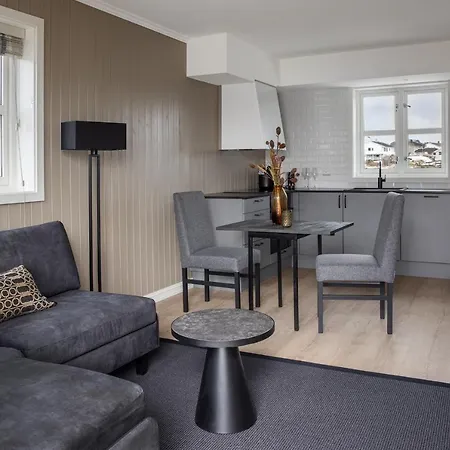 Solsiden Brygge Rorbuer 3* Ballstad