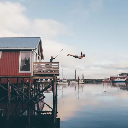 Solsiden Brygge Rorbuer Hotel