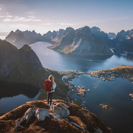 Solsiden Brygge Rorbuer Hotel