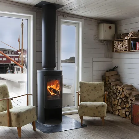 Solsiden Brygge Rorbuer Hotell 3*