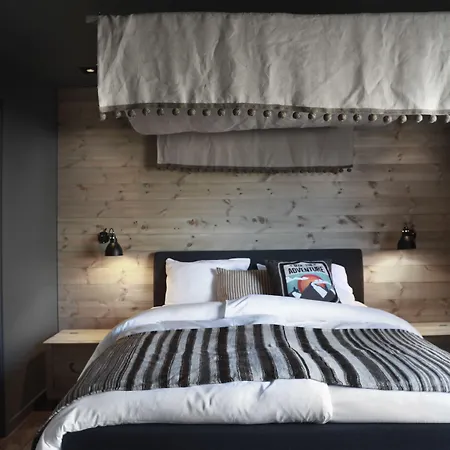 Solsiden Brygge Rorbuer 3*