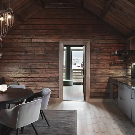 Solsiden Brygge Rorbuer Hotell Ballstad