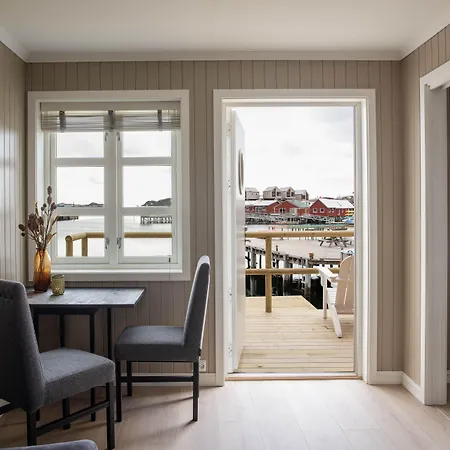 Solsiden Brygge Rorbuer Hotell Ballstad