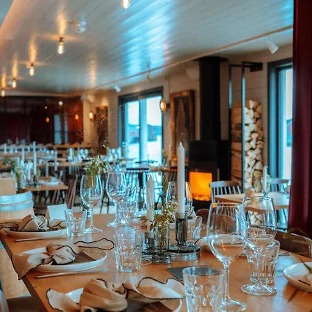 Solsiden Brygge Rorbuer Hotel 3*