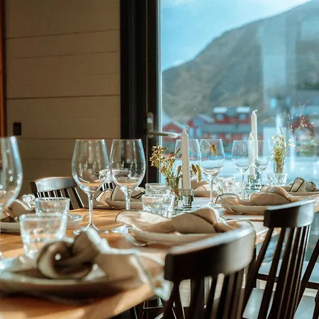 Hotel Solsiden Brygge Rorbuer 3*