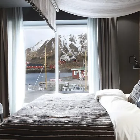 Отель Solsiden Brygge Rorbuer 3*