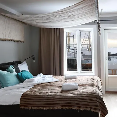 מלון Solsiden Brygge Rorbuer 3*