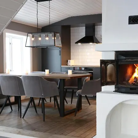 Solsiden Brygge Rorbuer 3*